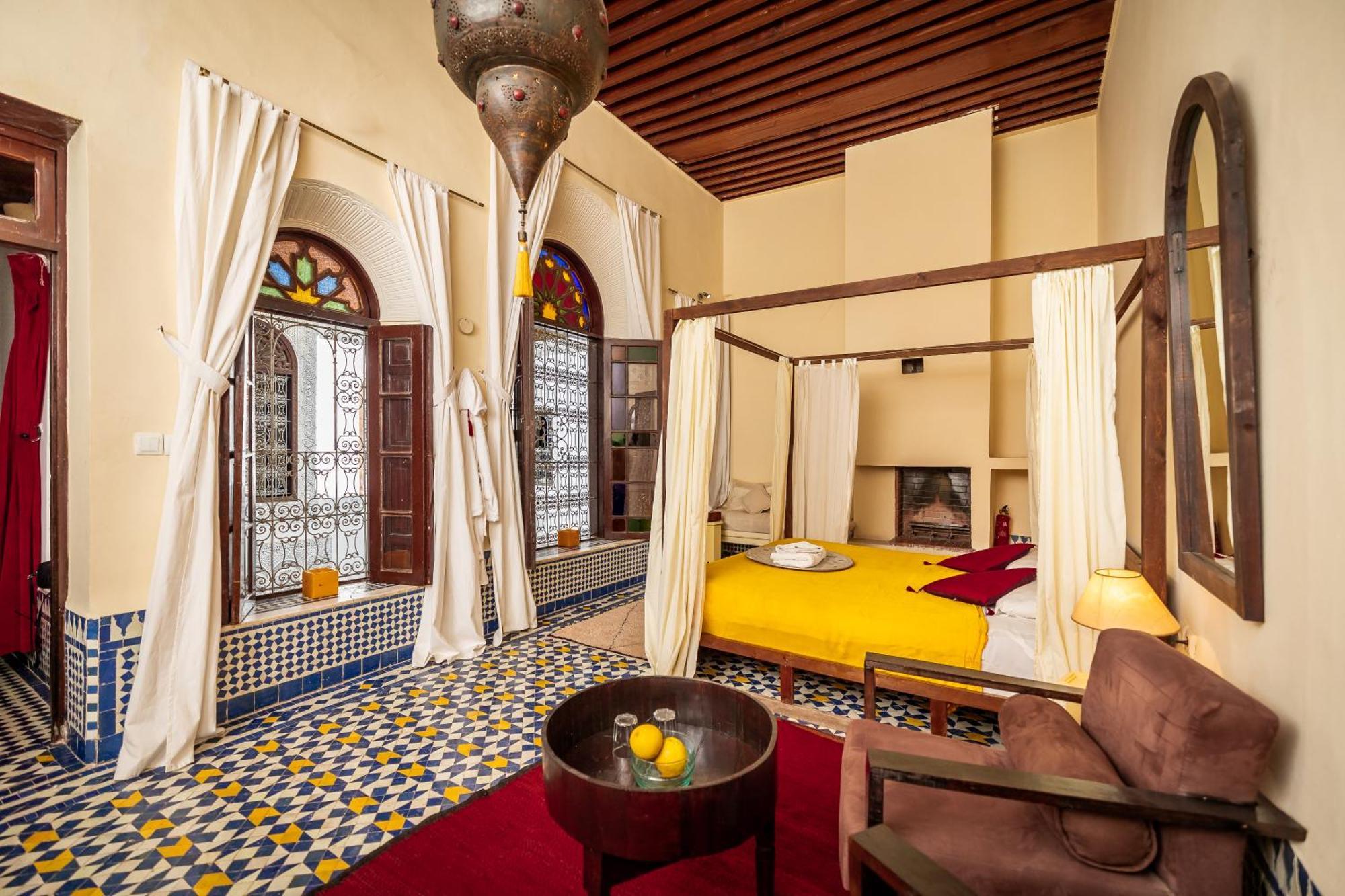 Riad Tizwa Fez Bagian luar foto