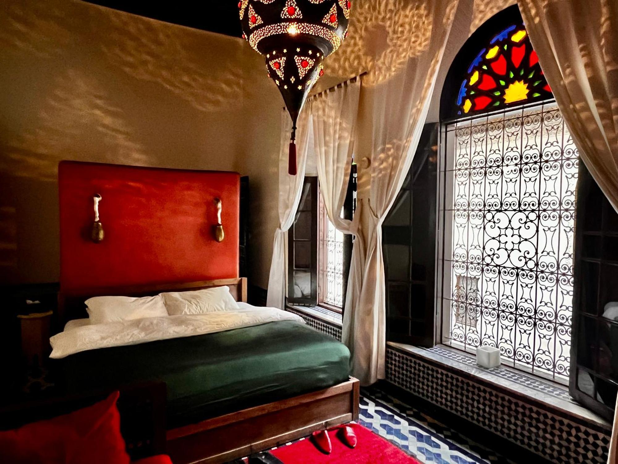 Riad Tizwa Fez Bagian luar foto