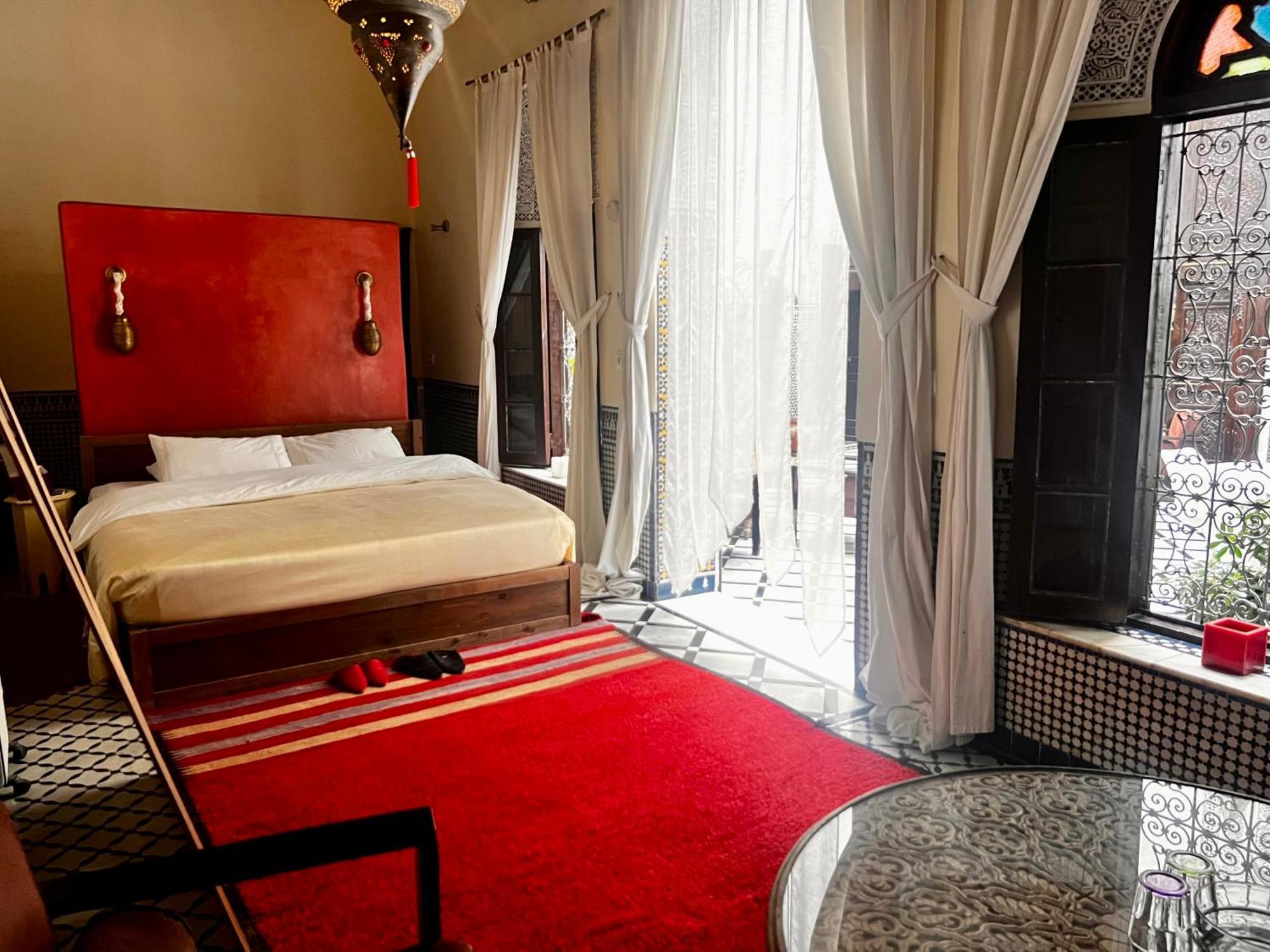 Riad Tizwa Fez Bagian luar foto