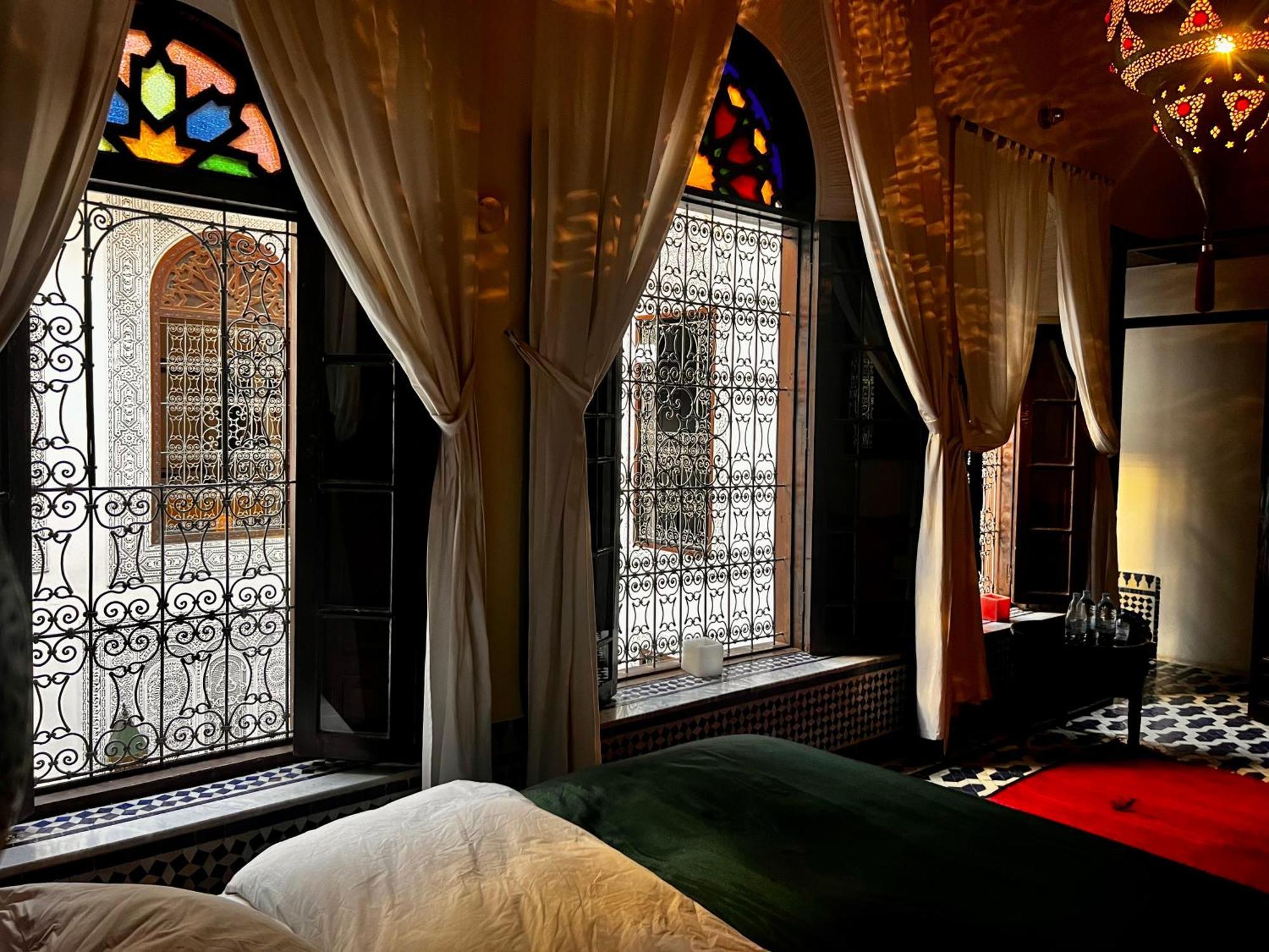 Riad Tizwa Fez Bagian luar foto