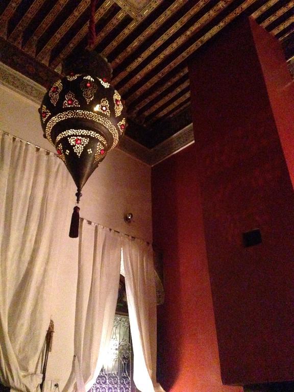 Riad Tizwa Fez Bagian luar foto