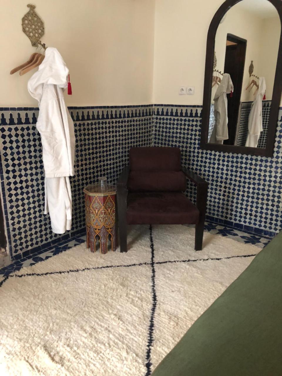 Riad Tizwa Fez Bagian luar foto