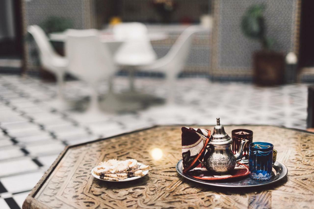 Riad Tizwa Fez Bagian luar foto
