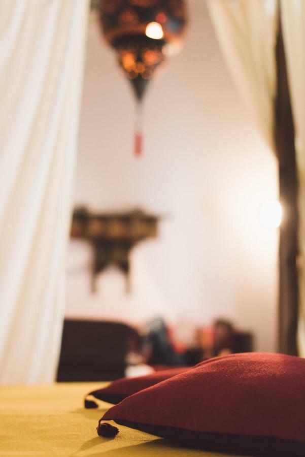 Riad Tizwa Fez Bagian luar foto